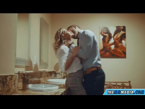 ❤️ Cuando una rubia tetona te seduce en un baño público Porno en es.porn33.top ❌️❤️❤️❤️❤️❤️❤️❤️